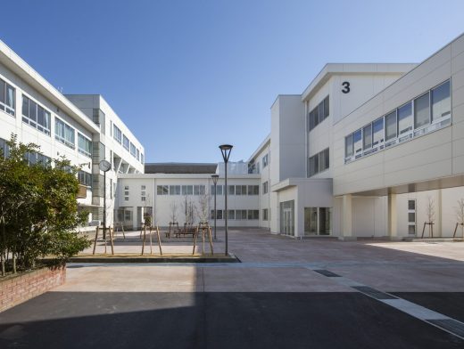 富山第一高等学校３号館建替工事外