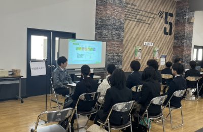 富山情報ビジネス専門学校の学内合同企業説明会に参加しました。